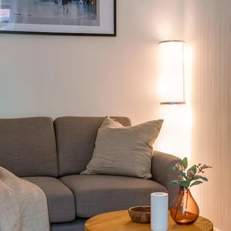 Huswell - Spacious And Warmly Furnished Lägenhet Oostende